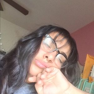 Meet your Posher, Aurora